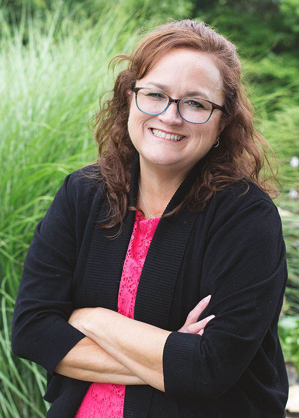 Shawna Headshot-2